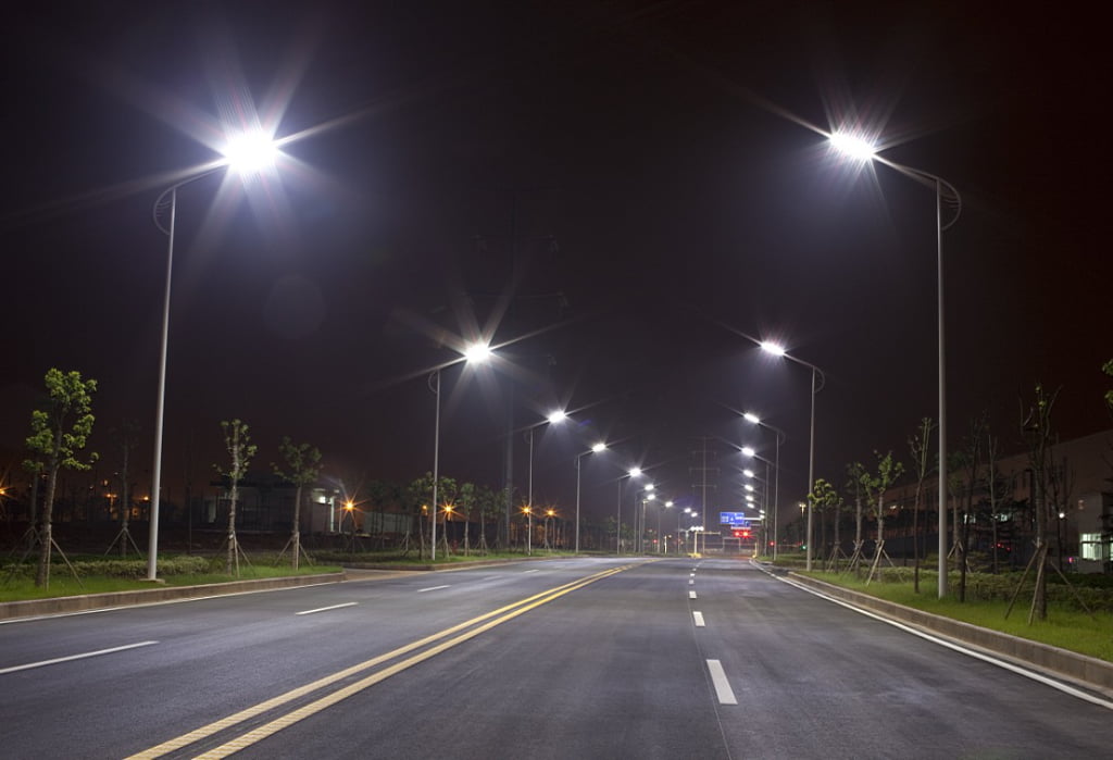 What are the applications of street lights?