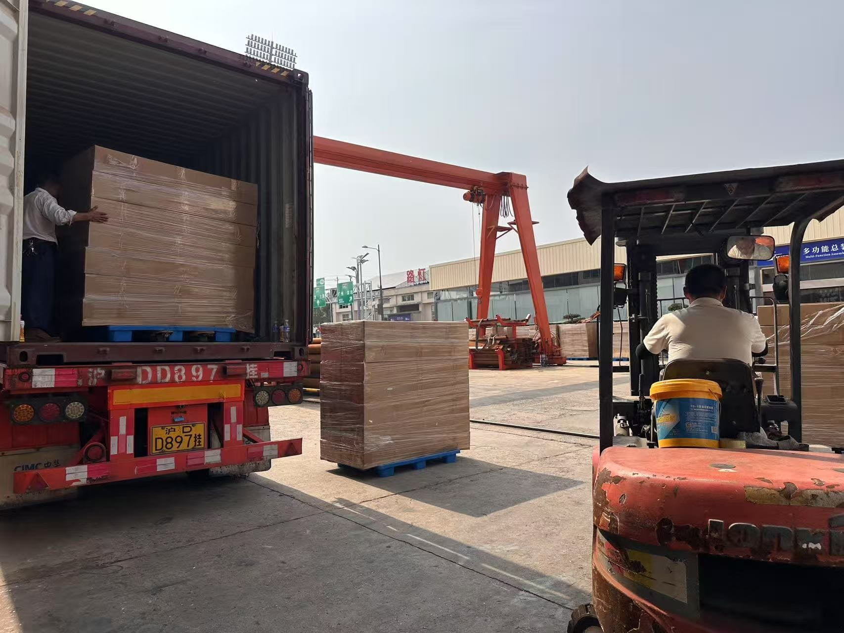 Solar lighting system assembly